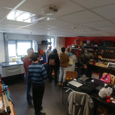 Le 13 avril, le Makerspace56 rassemblait autour du spatial à Vannes